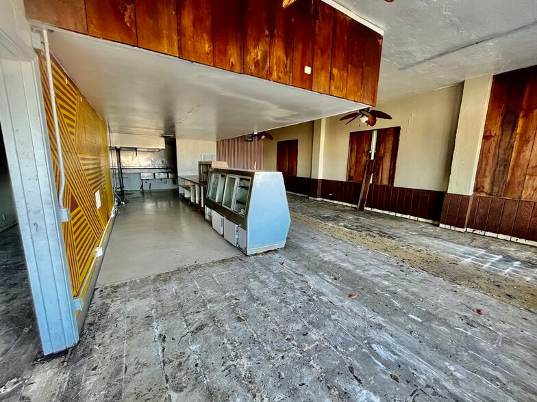 More Photos Of 1524-1526 Solano Ave, Vallejo Storefront For Sale