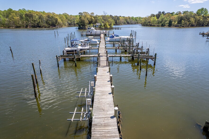 More Photos Of 7813 Leymar Rd, Glen Burnie Marina For Sale