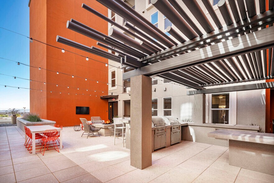 More Photos Of 901 E Fremont St, Las Vegas Coworking Space