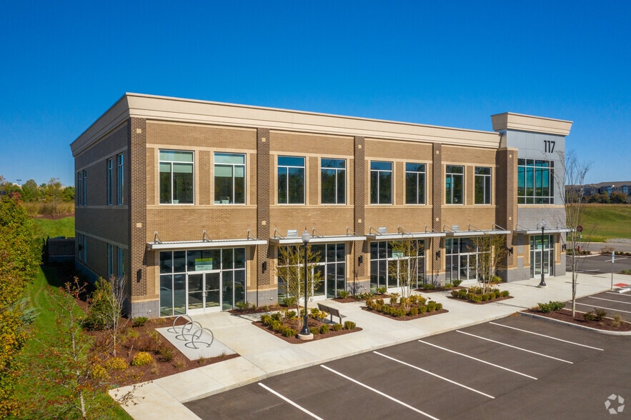 Primary Photo Of 117 Saundersville Rd, Hendersonville Coworking Space