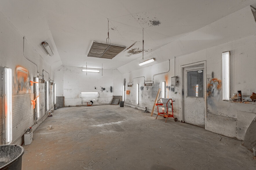 More Photos Of 316 Highway 190 E, Huntsville Auto Repair For Sale
