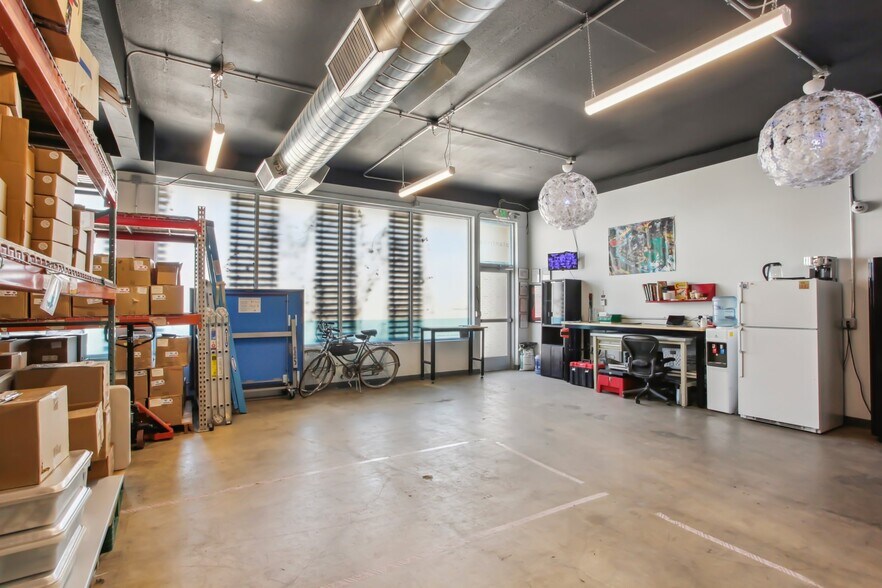 More Photos Of 963 Federal Blvd, Denver Storefront For Lease