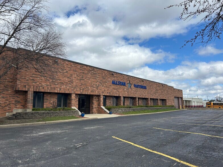 Primary Photo Of 1550 Arthur Ave, Elk Grove Village Warehouse For Lease