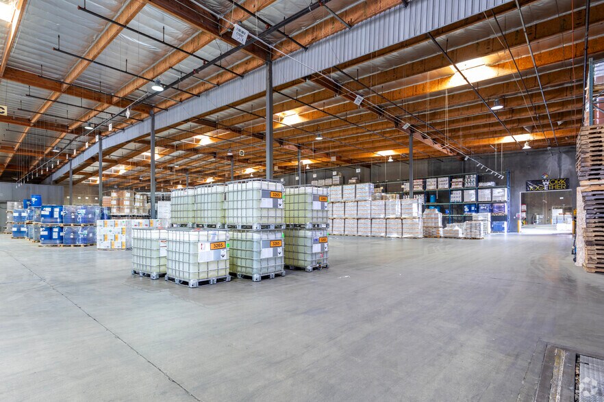 More Photos Of 3146 S Chestnut Ave, Fresno Warehouse For Sale