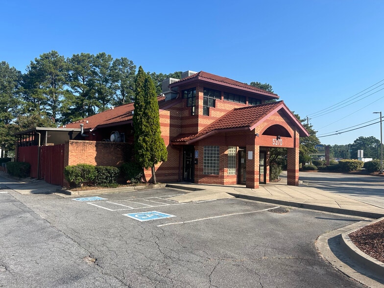 More Photos Of 5370 Peachtree Industrial Blvd, Norcross Restaurant For Sale