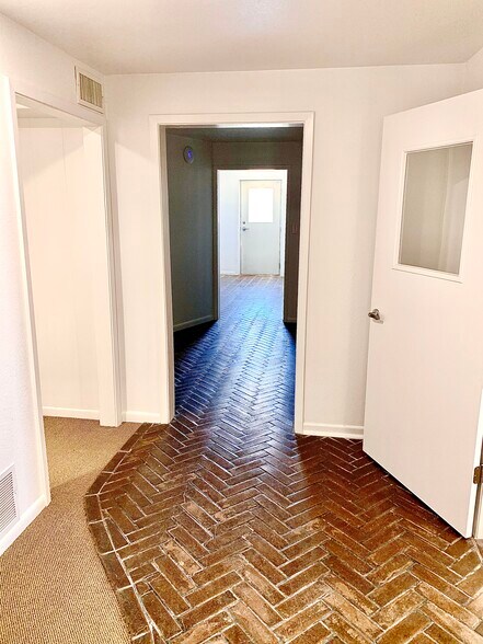 More Photos Of 401 US Highway 281, Wichita Falls Unknown For Lease