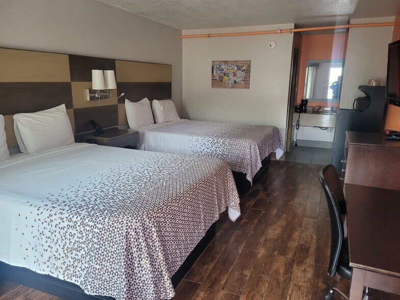 More Photos Of 19565 Interstate 45 S, Shenandoah Hotel For Sale