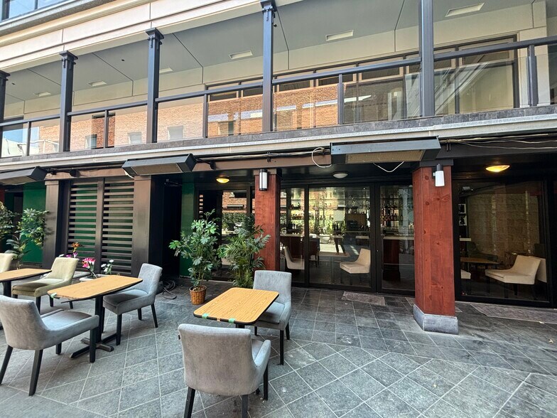 Primary Photo Of 1411-1413 5th St, Santa Monica Office For Sale
