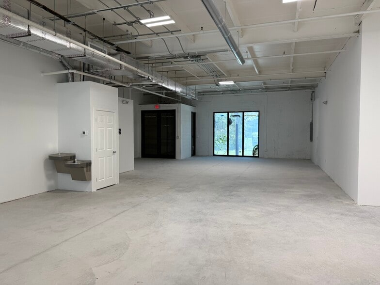 More Photos Of 591 NW 29th St, Miami Warehouse For Lease