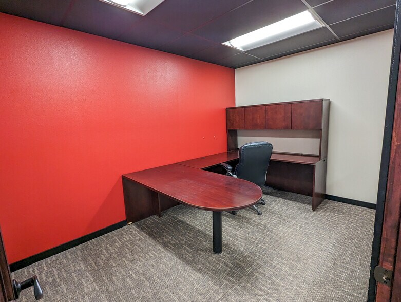 More Photos Of 1112 Adams Ave, La Grande Storefront Retail Office For Sale