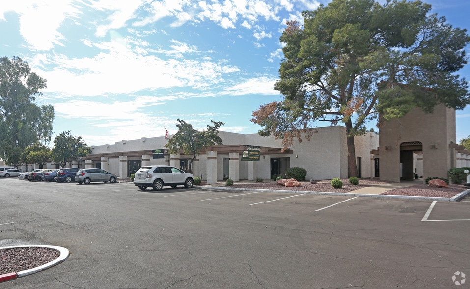 Primary Photo Of 3311-3347 W Earll Dr, Phoenix Unknown For Lease