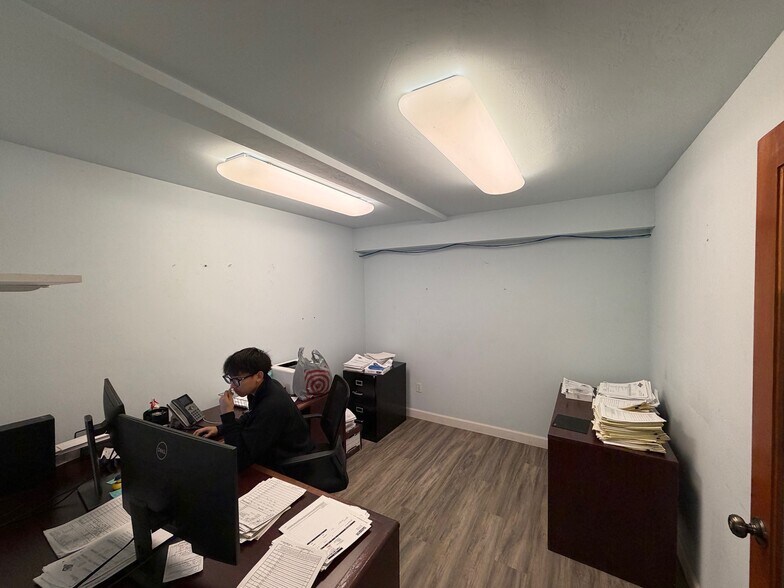 More Photos Of 4406 Bayard St, San Diego Office For Lease