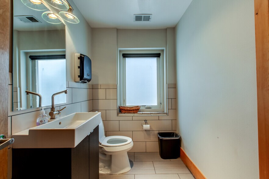 More Photos Of 1575 Gilpin St, Denver Office Residential For Lease