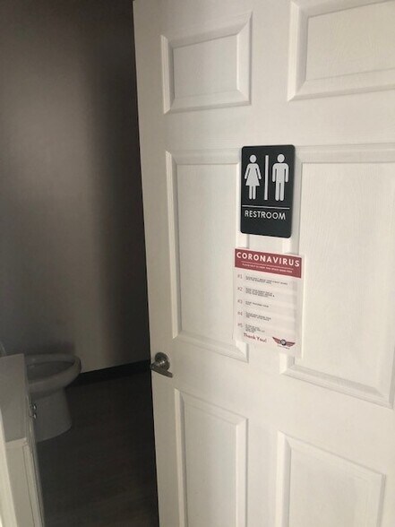 More Photos Of 1001 Lincoln Blvd, Middlesex Warehouse For Lease