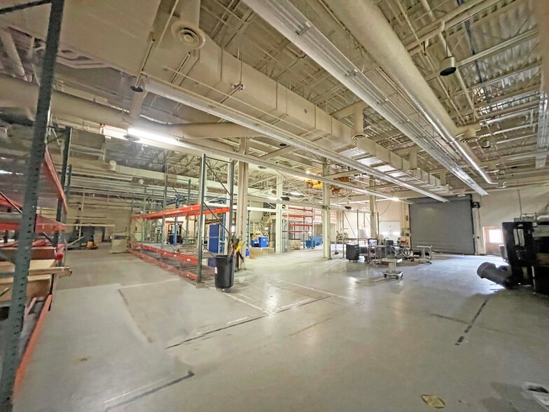 More Photos Of 3800 Wilson Ave, Loveland Manufacturing For Lease