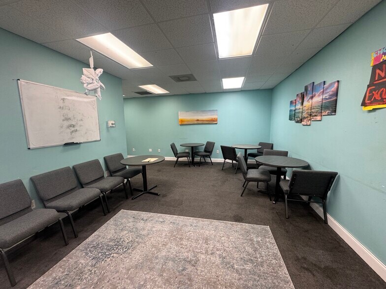 More Photos Of 610-628 SE Central Pky, Stuart Medical For Sale