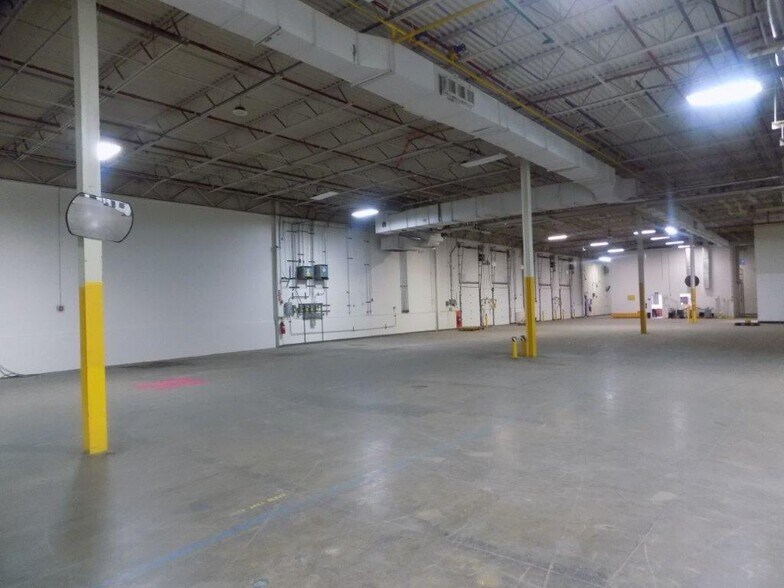 More Photos Of 165 S Price Rd, Chandler Warehouse For Sale