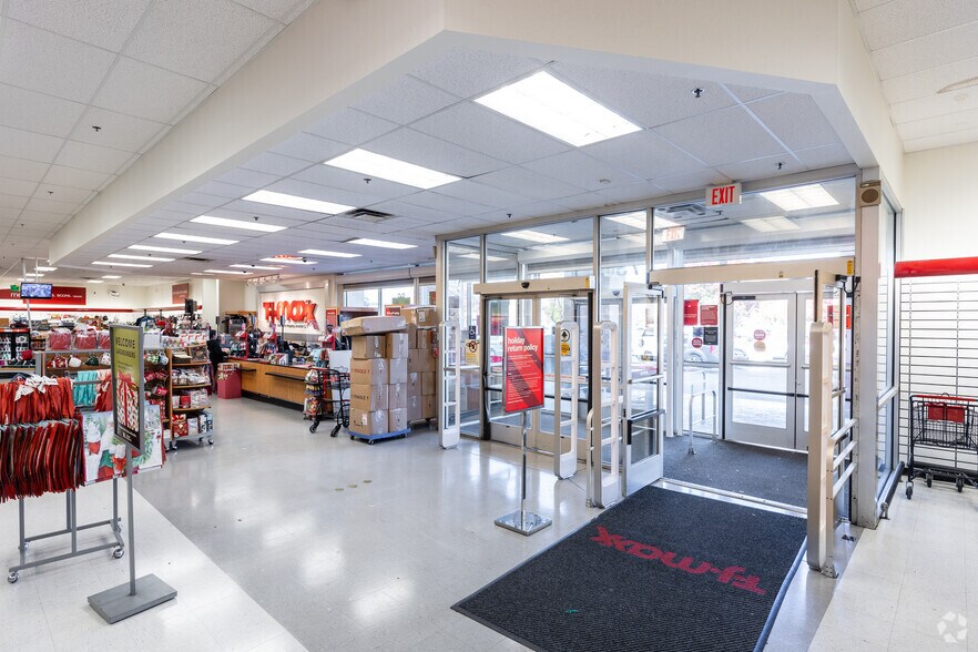 More Photos Of 718-760 W Hammer Ln, Stockton Unknown For Lease