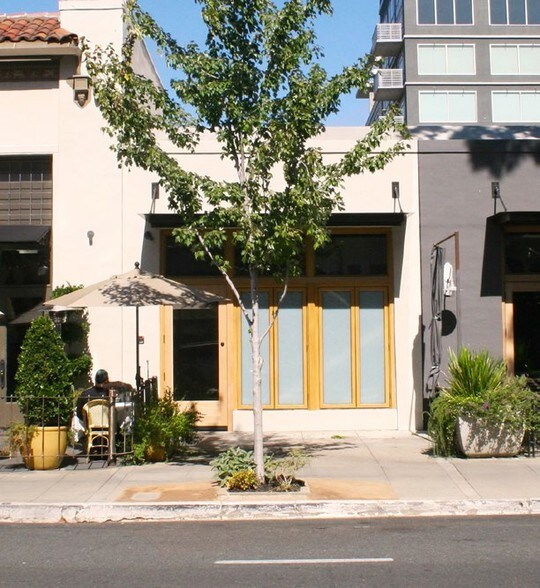 More Photos Of 1217-1221 18th St, Sacramento Storefront Retail Office For Lease