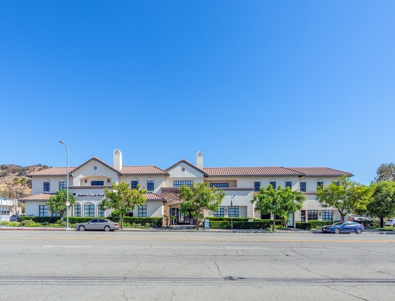 Primary Photo Of 9116 Sunland Blvd, Sun Valley Medical For Sale