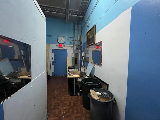 More Photos Of 1110 E 25th St, Hialeah Warehouse For Lease