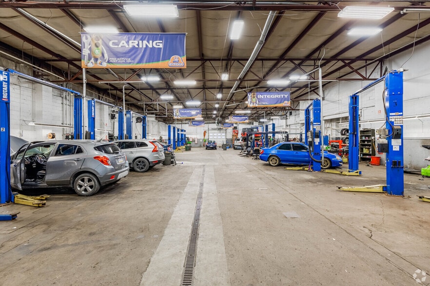 More Photos Of 1561 W Liberty Ave, Pittsburgh Auto Dealership For Lease