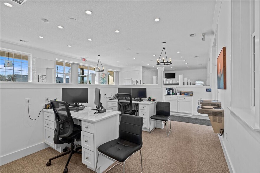 More Photos Of 100 Inman Rd, Lyman Office For Sale
