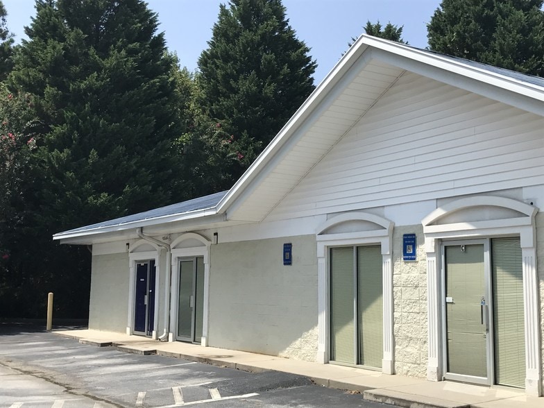 More Photos Of 2495 Eastgate Pl, Snellville Light Distribution For Sale