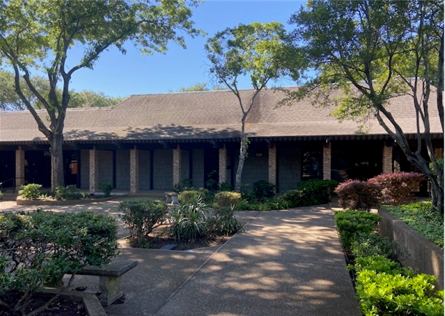 More Photos Of 3500 Hillcrest Dr, Waco Medical For Lease