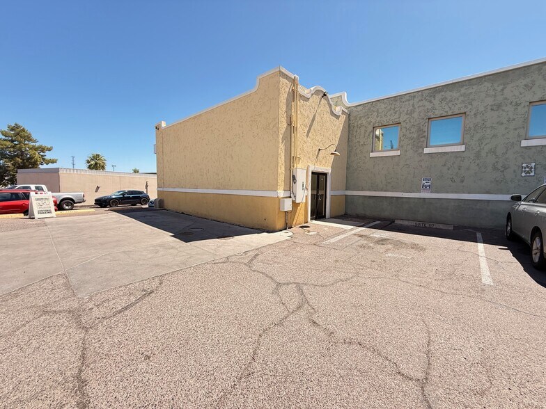 Primary Photo Of 1310-1340 E 8th St, Tempe Distribution For Lease