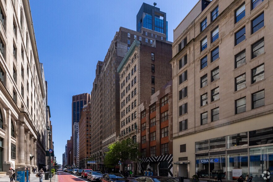 More Photos Of 16 E 34th St, New York Office For Lease
