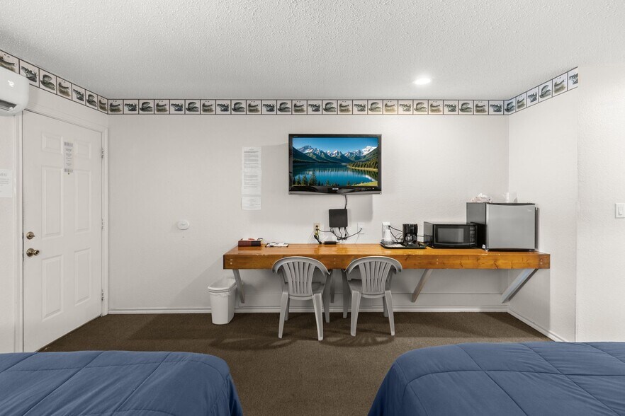 More Photos Of 9530 W FM 515, Alba Specialty For Sale