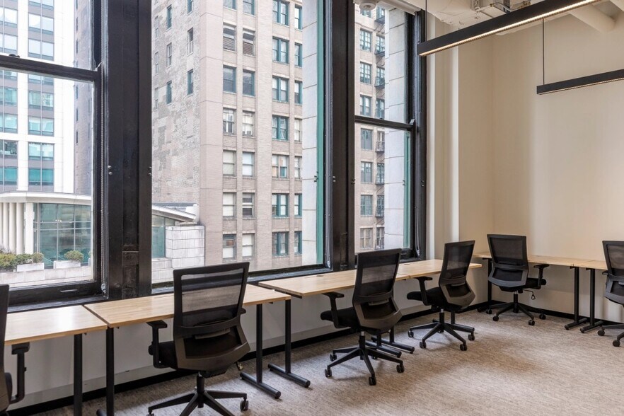 More Photos Of 24 E Washington St, Chicago Office For Sale