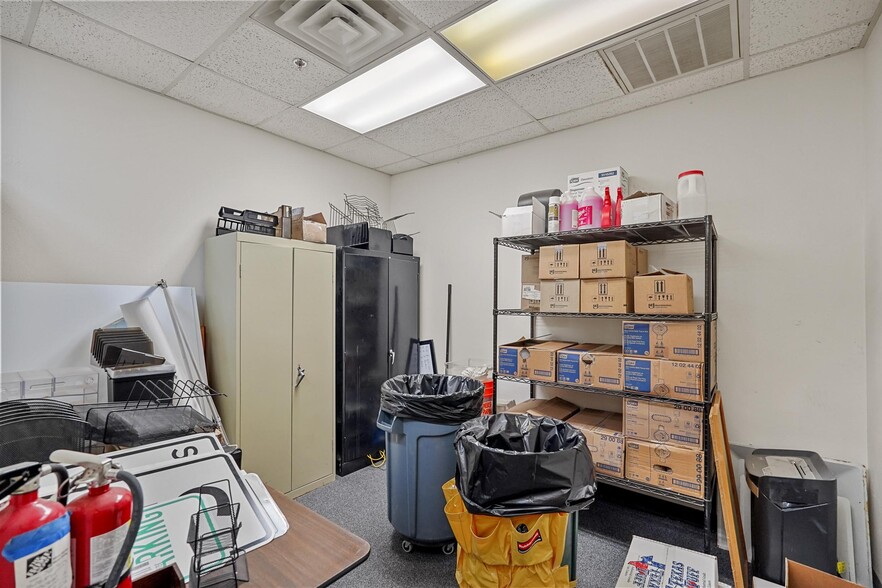 More Photos Of 2890 S Goliad St, Rockwall Industrial For Sale