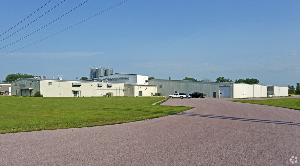Primary Photo Of 480 Industrial Rd, Mankato Manufacturing For Lease