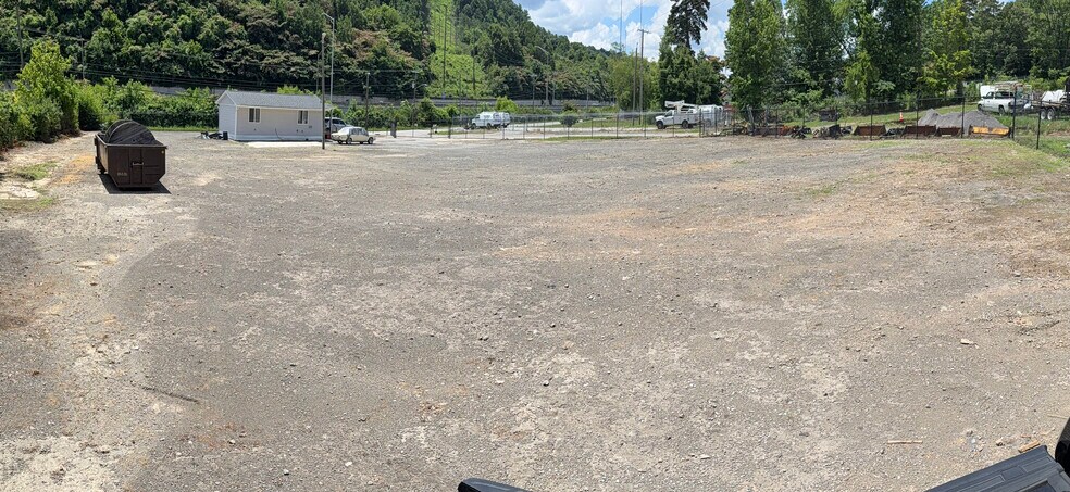 More Photos Of 2125 Dutch Valley Dr, Knoxville Industrial For Lease