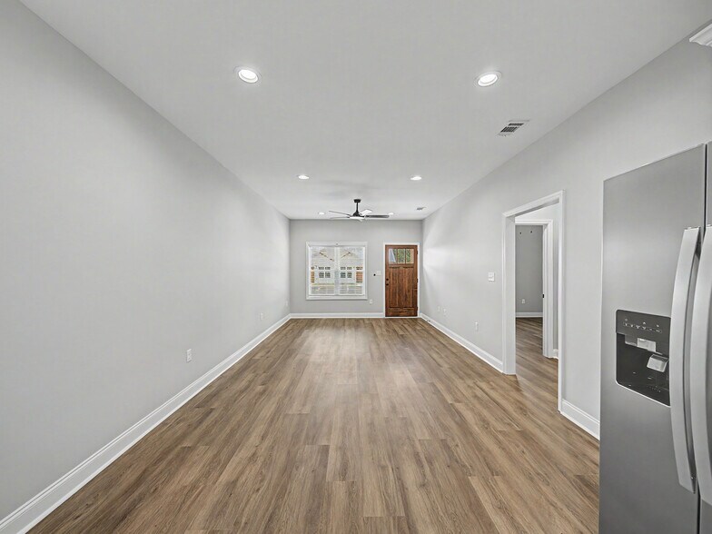 More Photos Of 515 Birch St, Adel Apartments For Sale