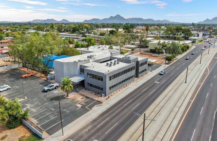 More Photos Of 1212 W Camelback Rd, Phoenix Medical For Lease