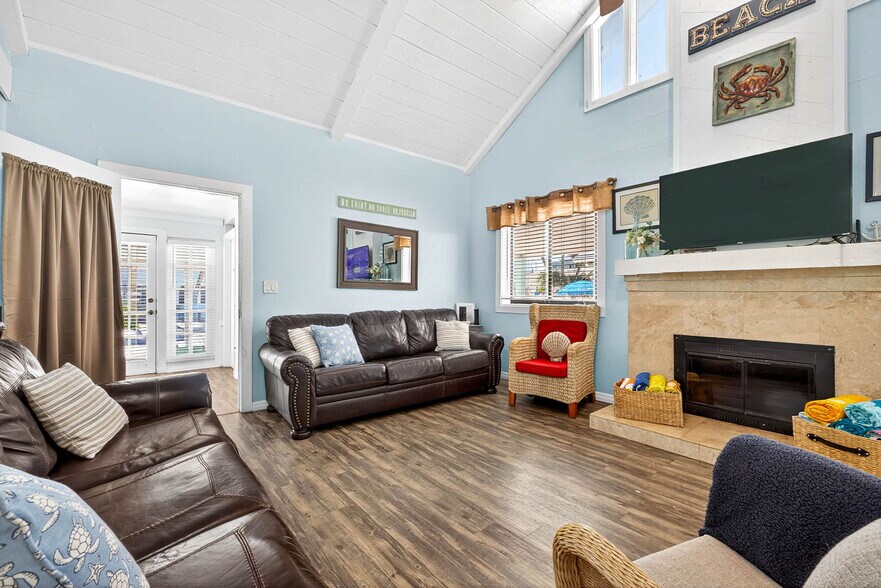 More Photos Of 26 Cambria St, Clearwater Beach Specialty For Sale