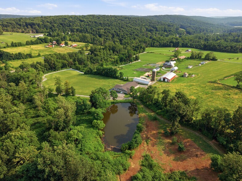 More Photos Of 13175 Washington Springs Winery Ln, Smithsburg Flex For Lease