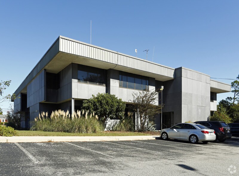 More Photos Of 330 Shipyard Blvd, Wilmington Office Residential For Lease