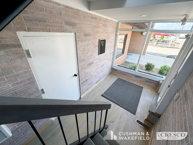 More Photos Of 22649 Lorain Rd, Fairview Park Office For Lease