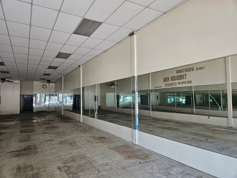 More Photos Of 4058-4070 Pico Blvd, Los Angeles Storefront Retail Office For Lease
