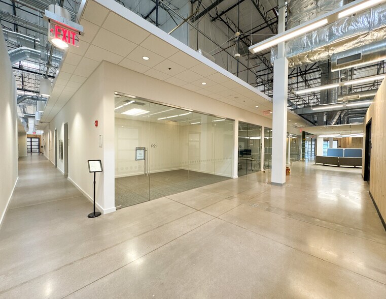 More Photos Of 4750 S 44th Pl, Phoenix Research And Development For Lease