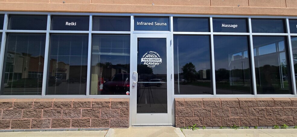 More Photos Of 700 Norway Dr, Annandale Freestanding For Lease