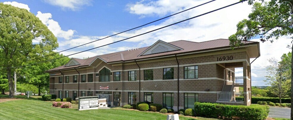 Primary Photo Of 16930 W Catawba Ave, Cornelius Office For Lease