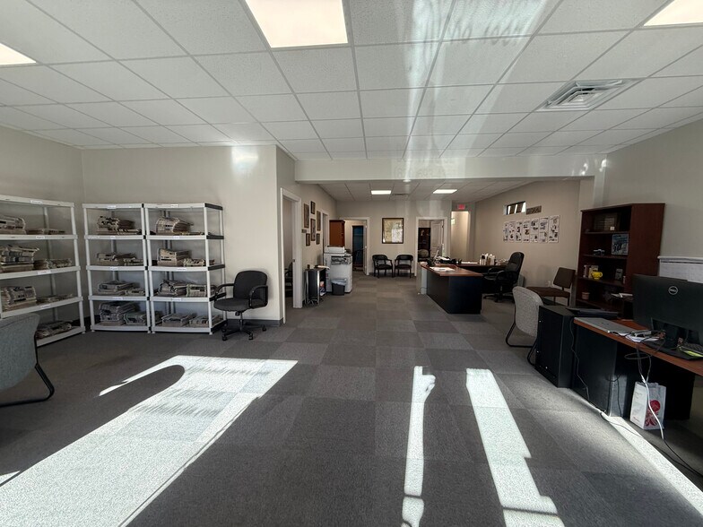 More Photos Of 905 3rd St, Marble Falls Storefront Retail Office For Sale