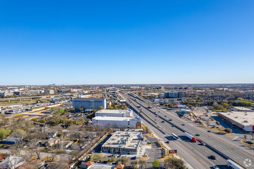 More Photos Of 5610 N Interstate 35, Austin Restaurant For Lease