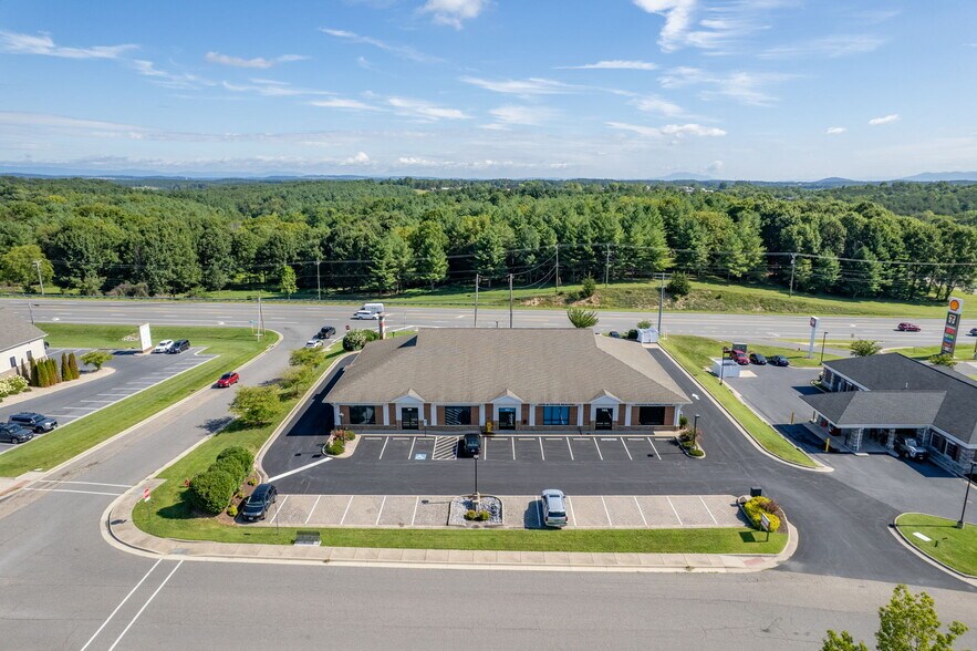 More Photos Of 16 Gosnell, Staunton Medical For Sale
