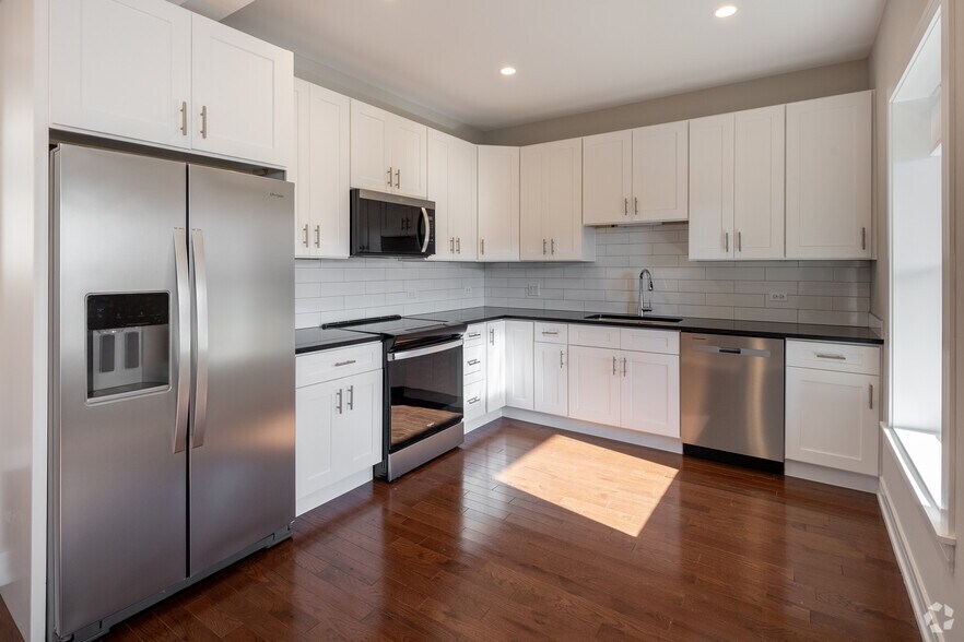 More Photos Of 1710 W Lunt Ave, Chicago Apartments For Sale